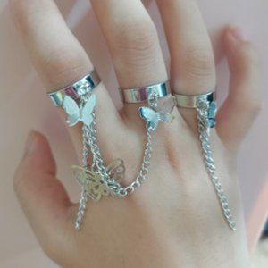 🍓2/$20 - Dangling Butterfly Ring Set
